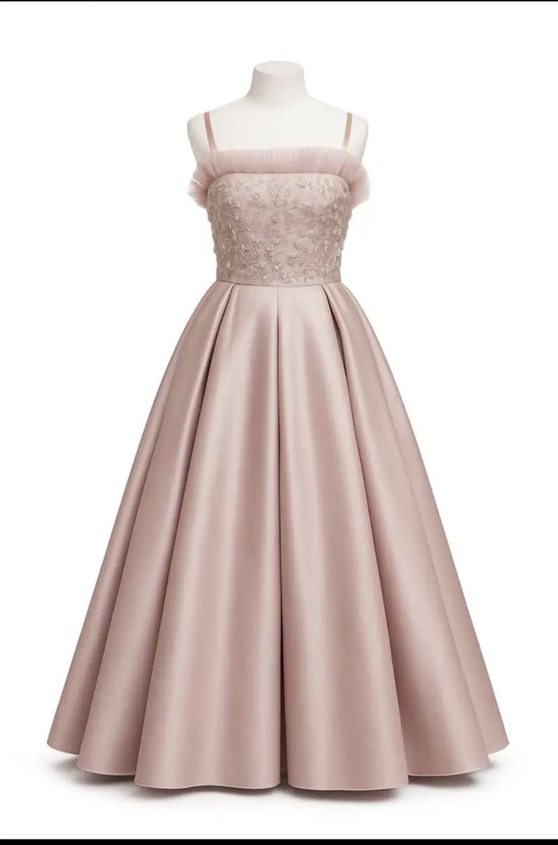 فستان للبيع